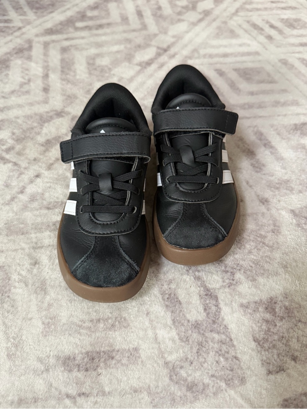 Kids VL Court 3.0 - Black and Brown Low-Top Sneakers with White Stripes